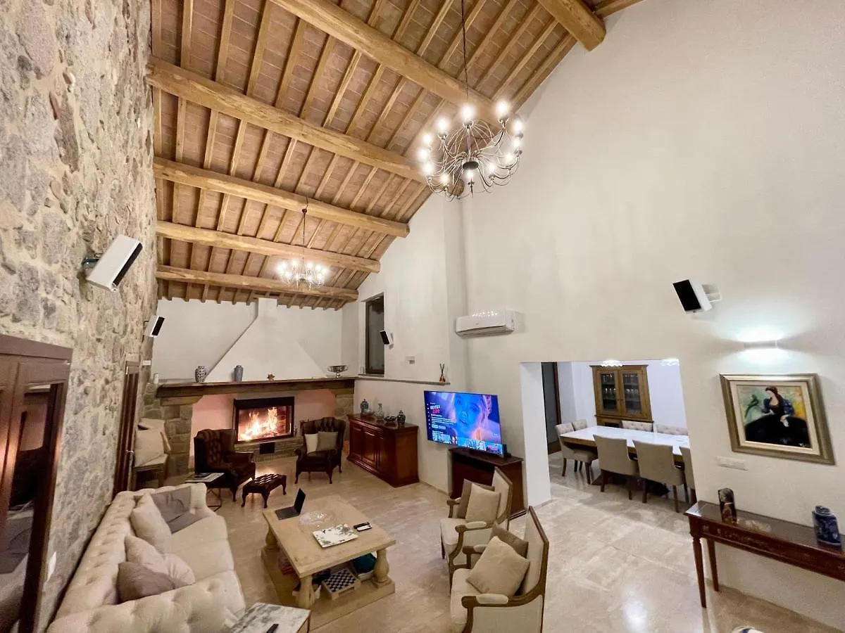 Villa Podere Del Grasso Castel del Piano   Castel del Piano (Tuscany)